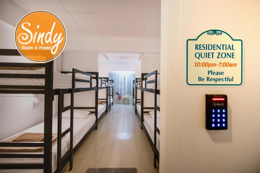 Postel nebo postele na pokoji v ubytování Sindy's Hostel
