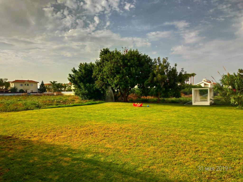 Zahrada ubytování Constantaras Apartments