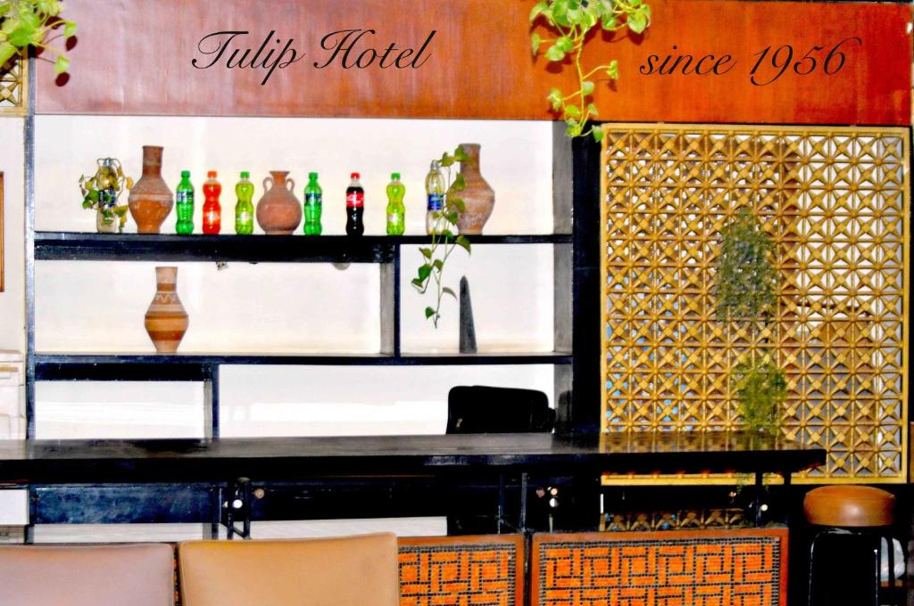 Lounge nebo bar v ubytování Tulip Hotel