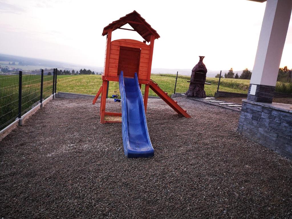 Detský kútik v ubytovaní DOMEK W GÓRACH I NAD JEZIOREM CZORSZTYŃSKIM