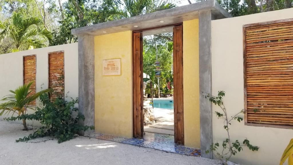 Bazén v ubytování Trece Lunas Tulum - Enchanted Resort nebo v jeho okolí