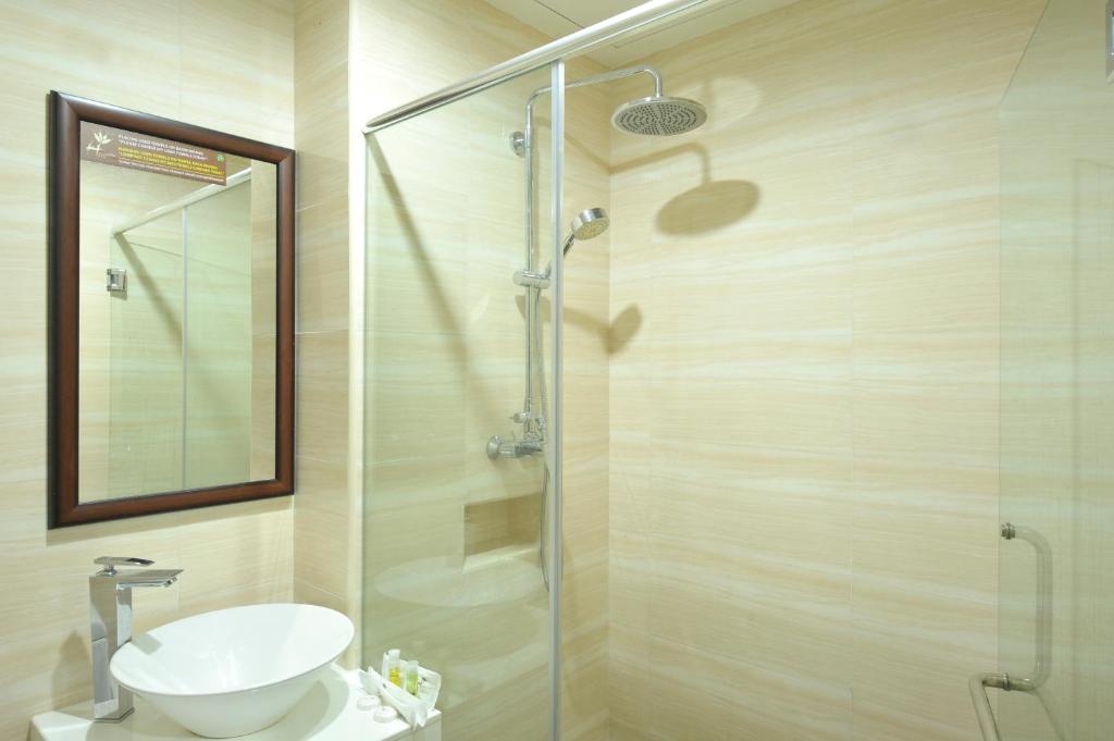 Koupelna v ubytování Hallmark Regency Hotel - Johor Bahru
