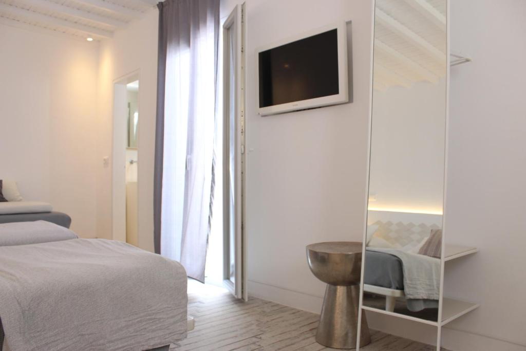 Christina Studios - 16