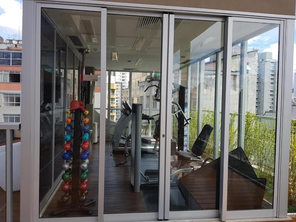  Apartamento c/infinity pool prox shopping Frei Caneca 704