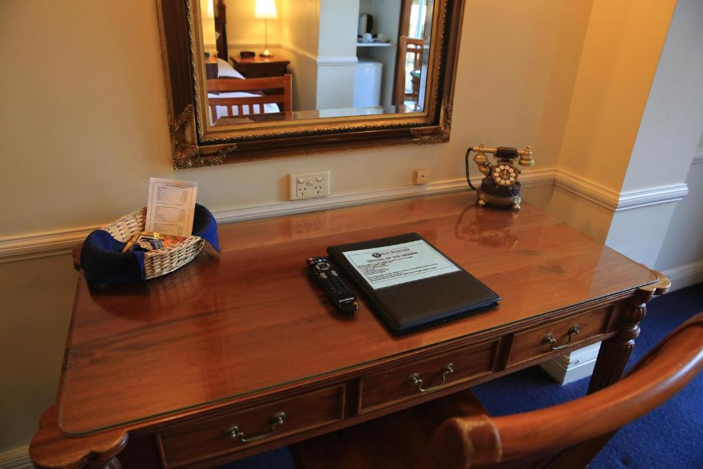 Twin Towers Inn - Resim 39