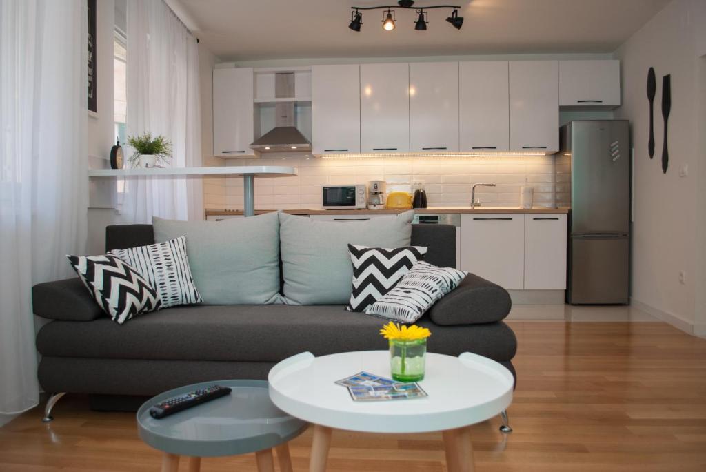 Kuchyňa alebo kuchynka v ubytovaní Apartment Mia