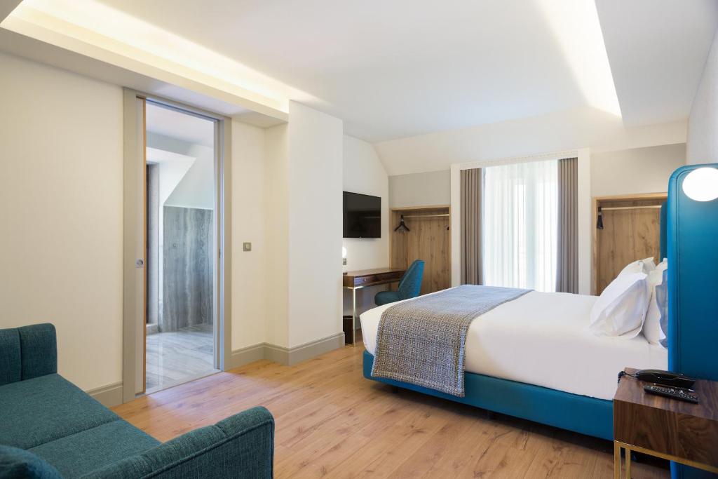 Acta The Avenue - Double Room With Extra Bed