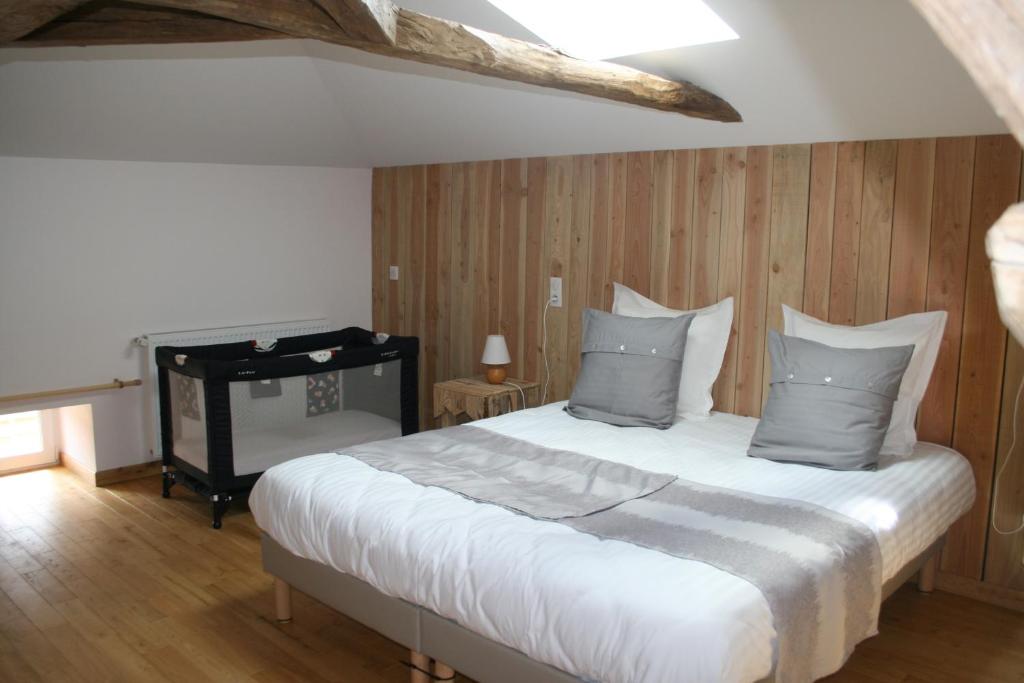 LES GALAINES - Deluxe Tweepersoonskamer Met 2 Aparte Bedden