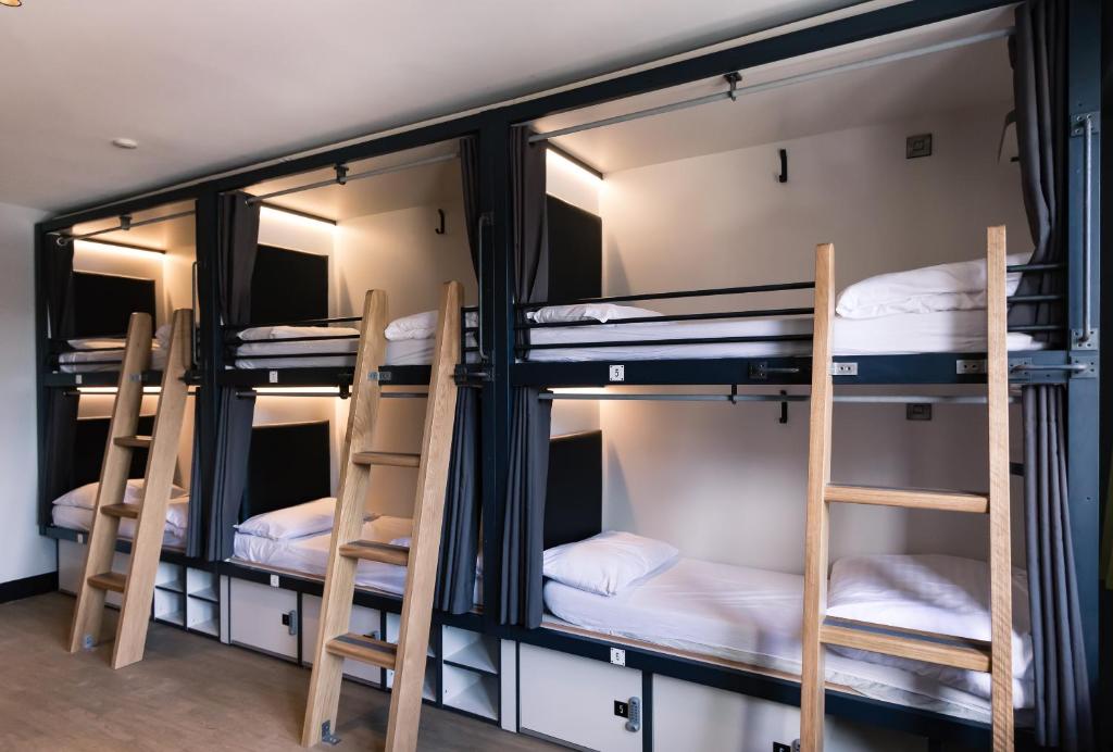 Postel nebo postele na pokoji v ubytování Latroupe Jacobs Inn