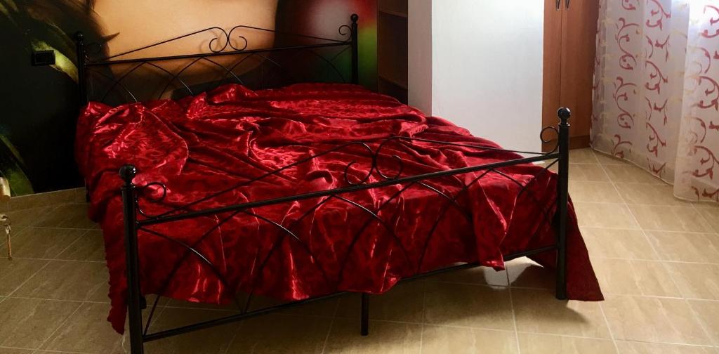 Luxury Holiday in Royal Apartment for King and Queen - Image 7