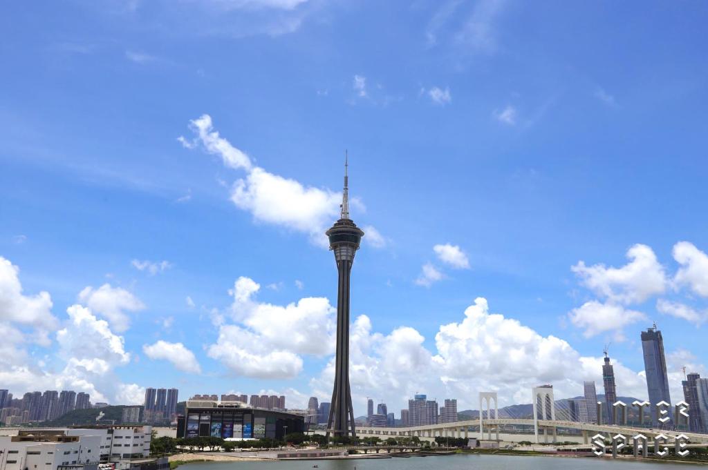 Nespecifikovaný výhled na destinaci Macao nebo výhled na město při pohledu z hotelu