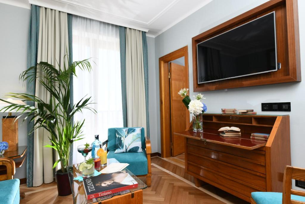 Bettoja Hotel Mediterraneo - Resim 39