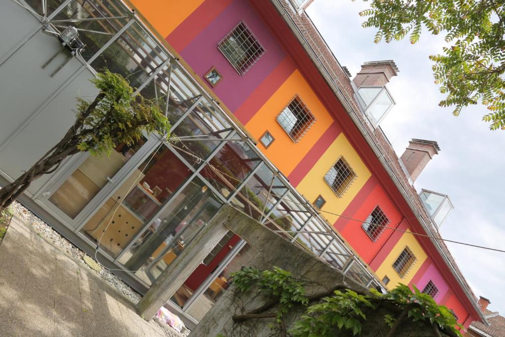 Budova, kde se hostel nachází