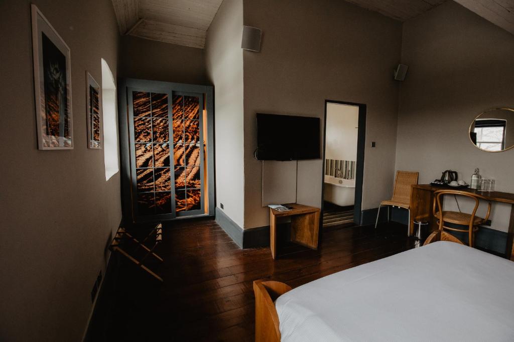 TV a/nebo společenská místnost v ubytování Bellinter House Hotel & Spa
