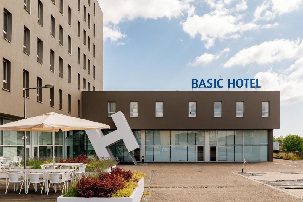 Budova, kde se hotel nachází