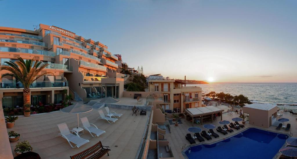 Bazén v ubytovaní Archipelagos Hotel alebo v jeho blízkosti