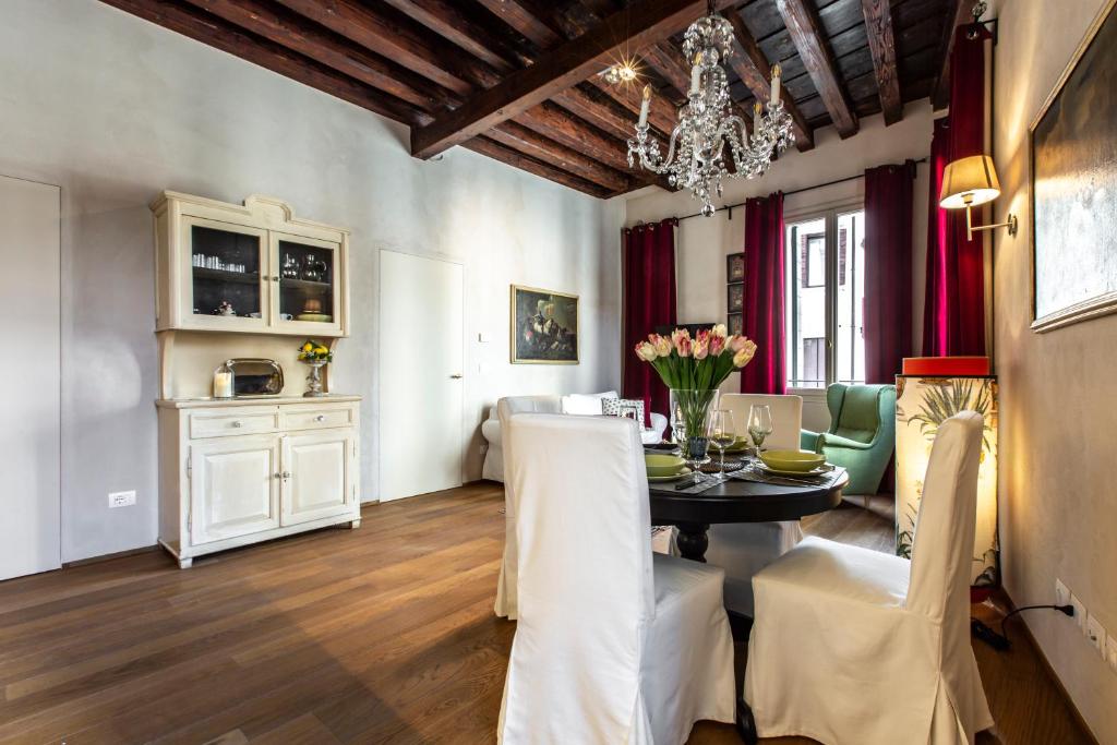 Kuchnia lub aneks kuchenny w obiekcie Santa Fosca Canal View R&R