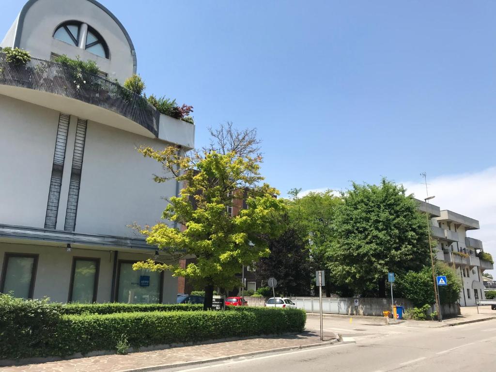The building in which Az apartmant is located
