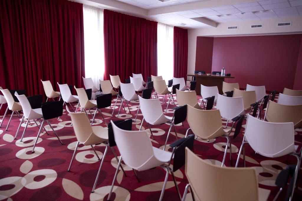 Posezení v ubytování Virginia Palace Hotel