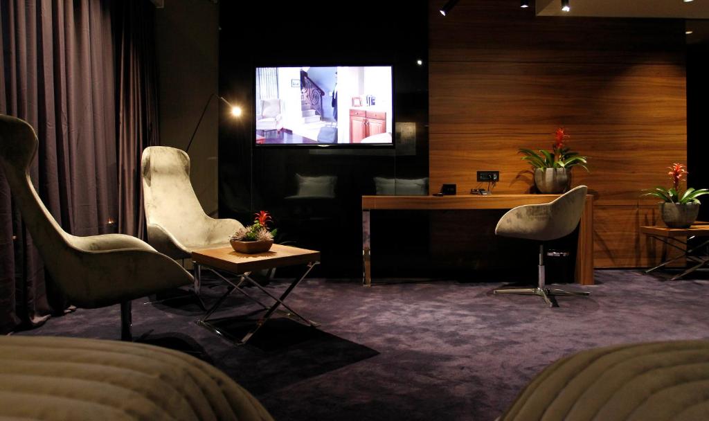 Ambasador Hotel - Resim 20