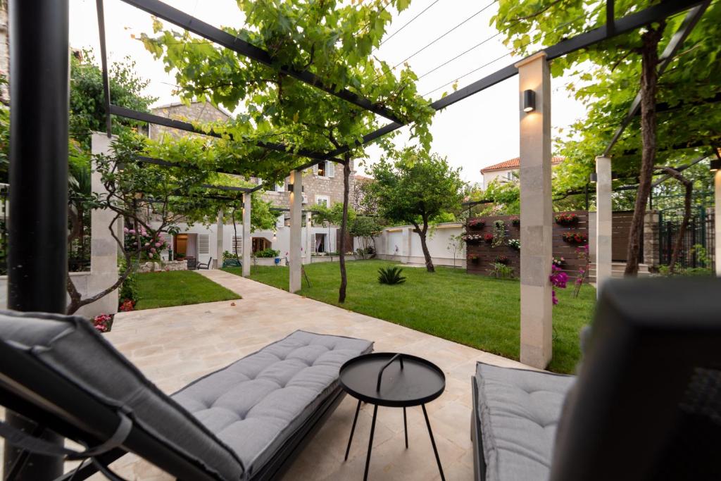 Apartments Trifunovic Old Town - 14