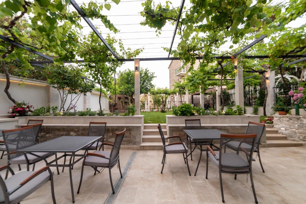 Apartments Trifunovic Old Town - 17