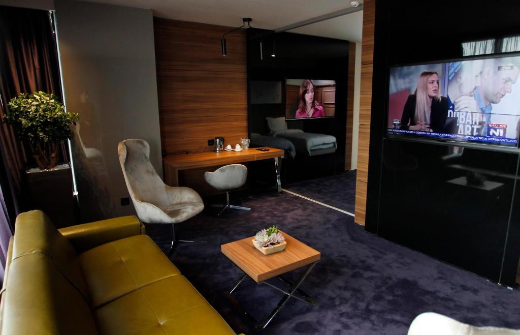 Ambasador Hotel - Resim 17