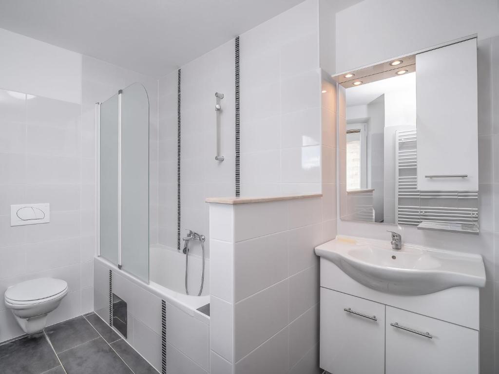 Koupelna v ubytování Holiday Home Mario 2 by Interhome