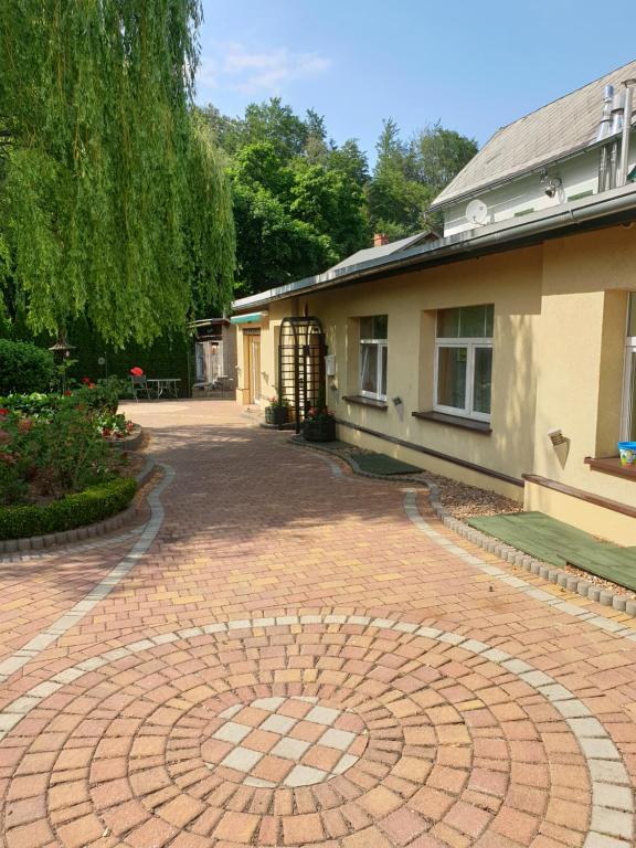 Budova, v ktorej sa apartmán nachádza