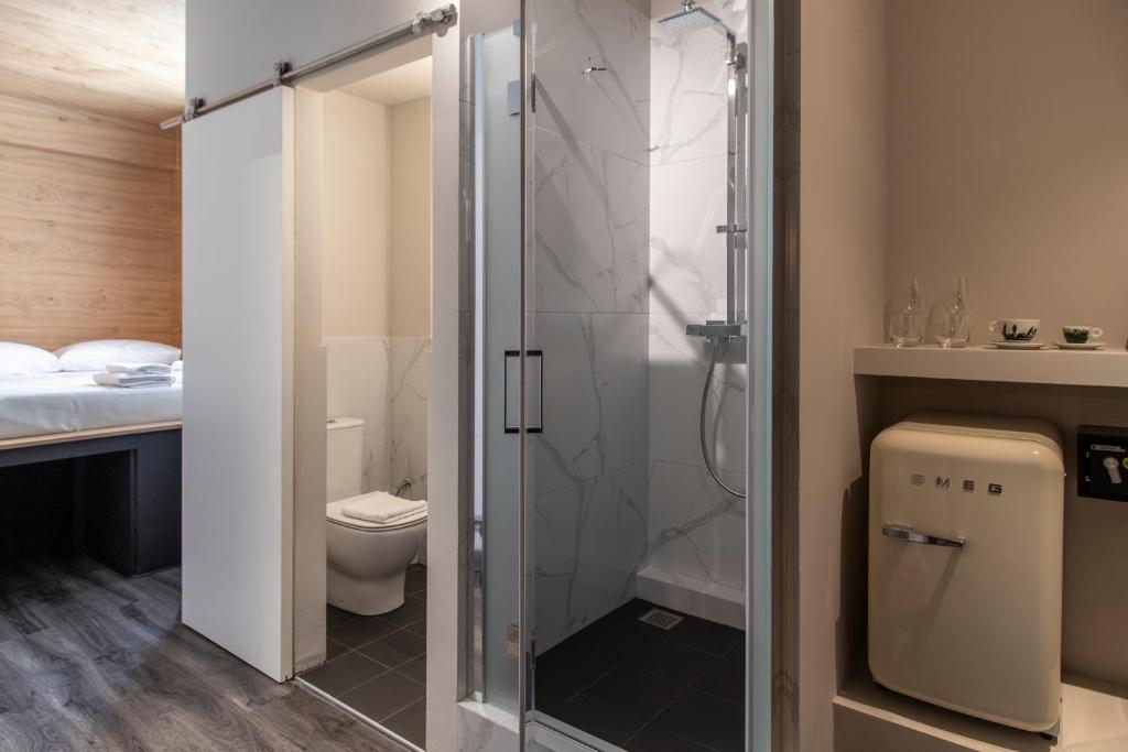 Bespoke House Athens - Resim 13