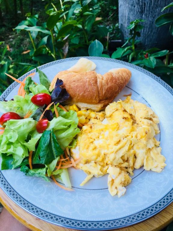 Makanan di atau berdekatan homestay