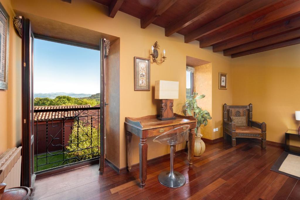 Casa de Aldea con Piscina Calefactada, Villaviciosa – Precios ...