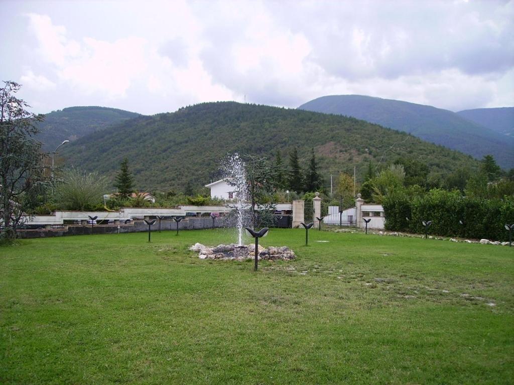 A general mountain view or a mountain view taken from a panziókat