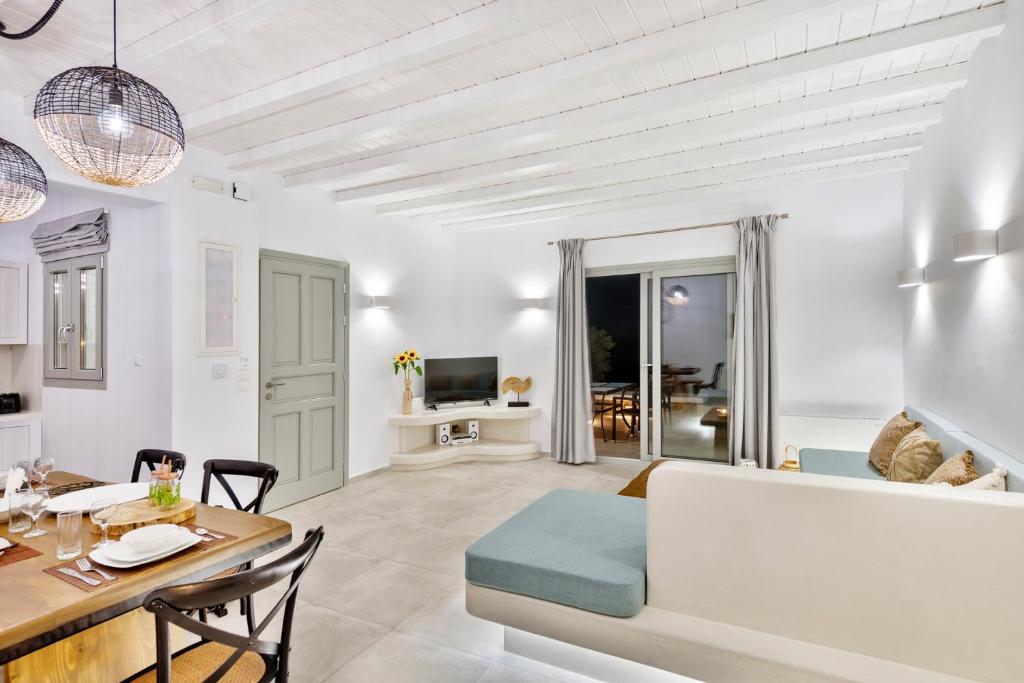 Гостиная зона в Aelion Villa