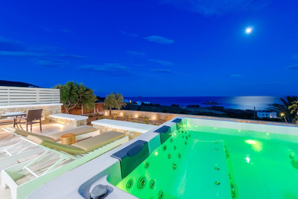 Бассейн в Aelion Villa или поблизости