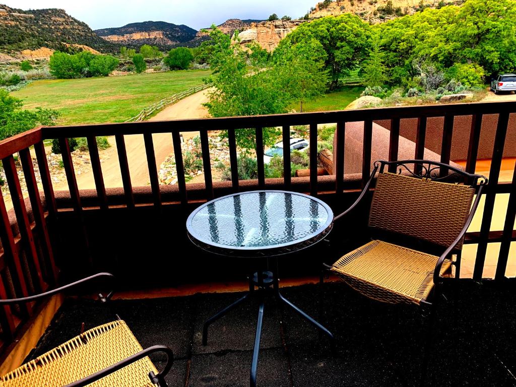 Slot Canyons Inn Bed & Breakfast - Arco
