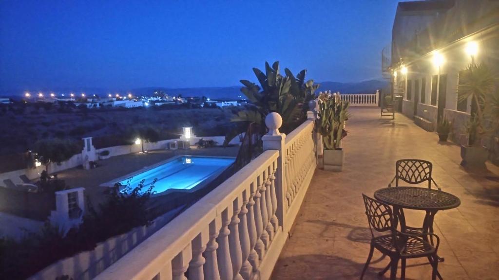 Piscina en o cerca de Casa Castillo
