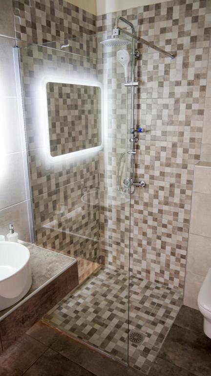 Sinodinos Deluxe Apartments - 17