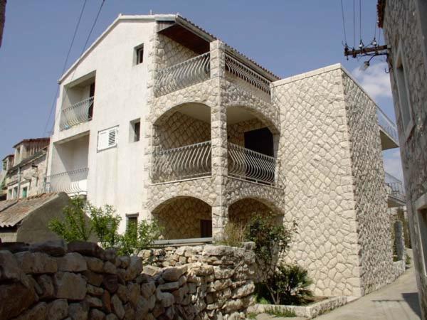 Gallery image of Apartments Vini and Ivana in Sućuraj