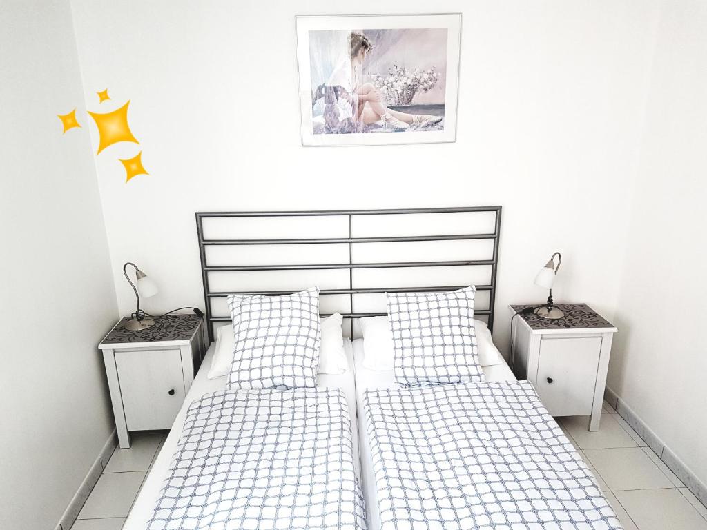 Postel nebo postele na pokoji v ubytování PLAYA PUERTO TAZACORTE Modern Beach Apartment