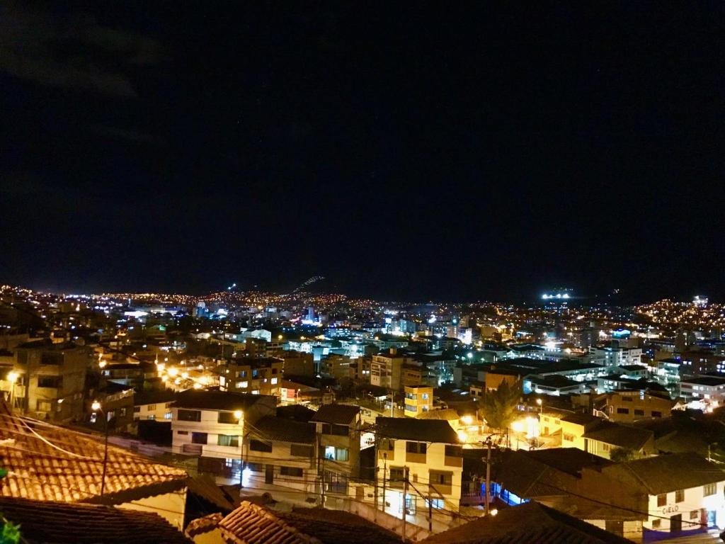 Nespecifikovaný výhled na destinaci Cuzco nebo výhled na město při pohledu z penzionu
