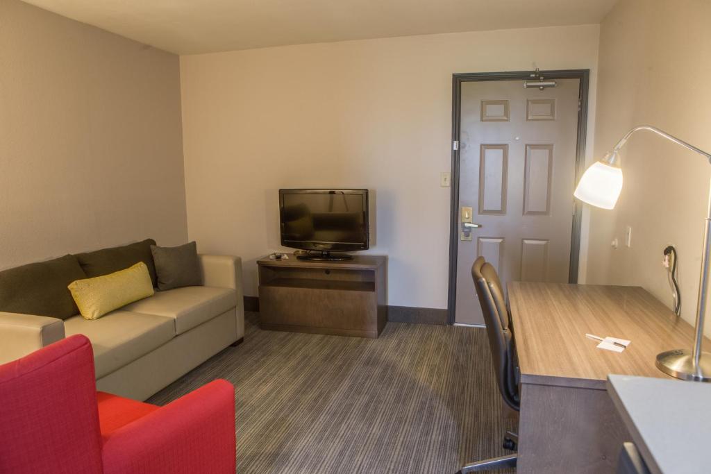 Country Inn & Suites by Radisson, Harlingen, TX - King Suite With Sofa Bed - Non-Smoking