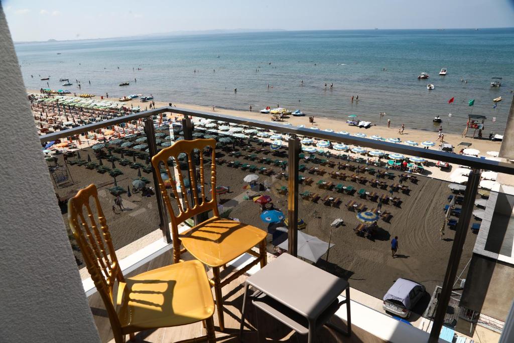 Nespecifikovaný výhled na moře nebo výhled na moře při pohledu z hotelu