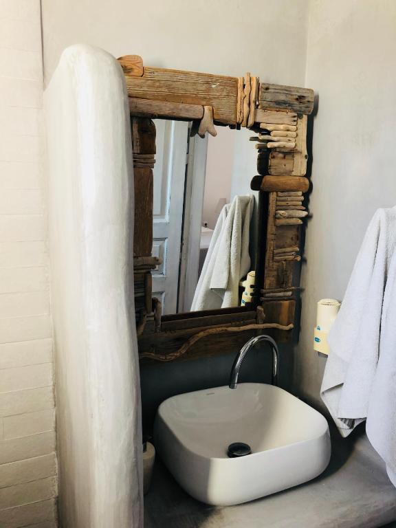 Sarakiniko View Studios - 海の景色を望む二重部屋