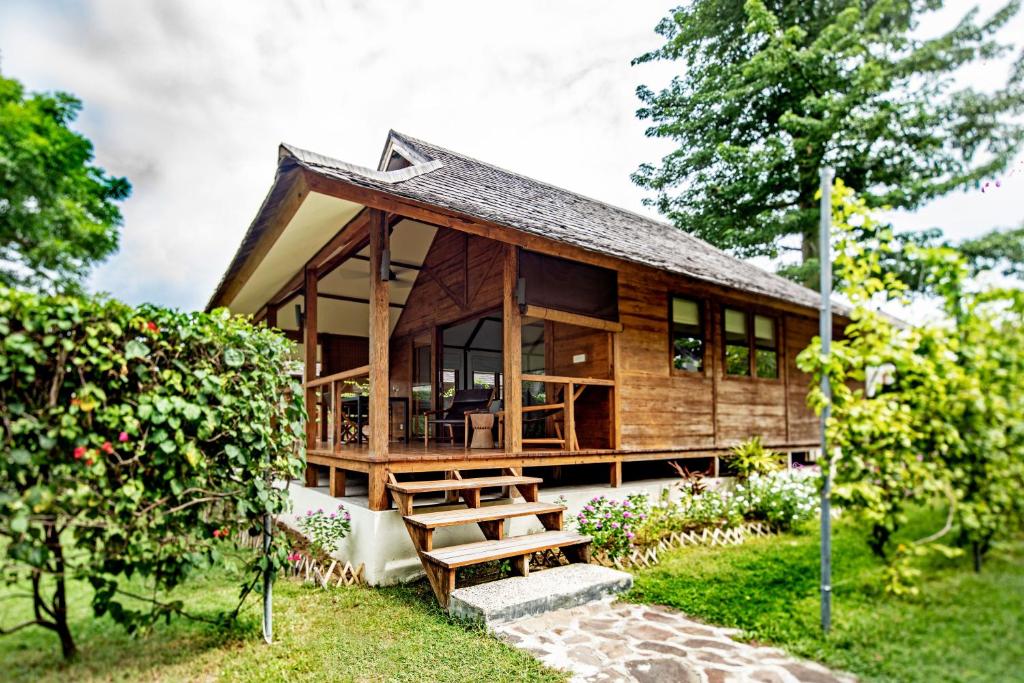 Kokomo Resort Gili Gede - 4