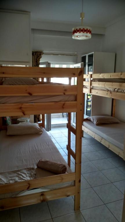 Posteľ alebo postele v izbe v ubytovaní Cosy family apartment near the Sea
