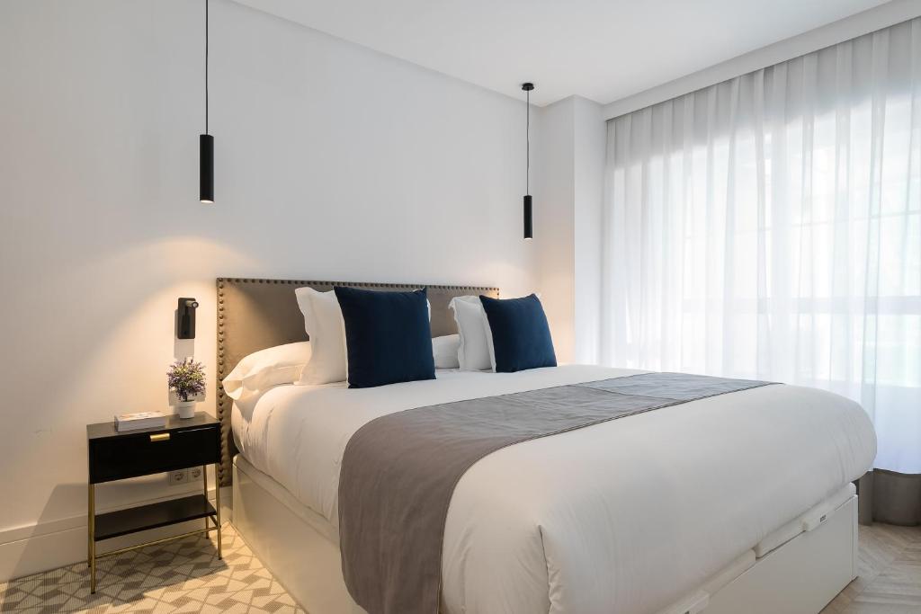 Feelathome Waldorf Suites Apartments, Madrid – Updated 2022 ...