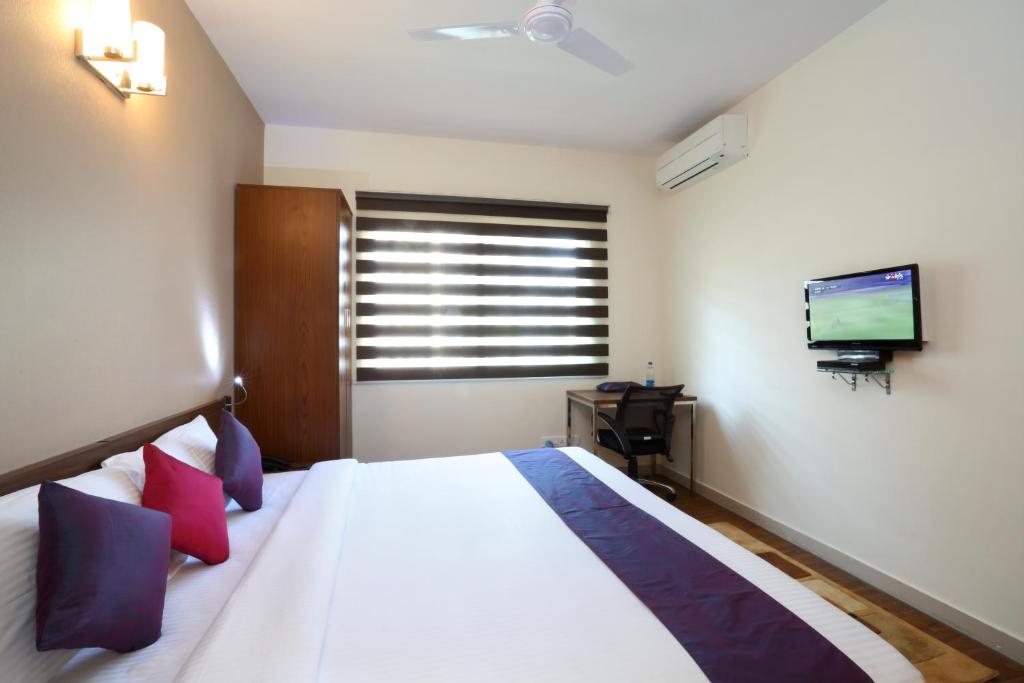 Crest Executive Suites, Whitefield - One-Bedroom Apartment With Kitchen And Balcony