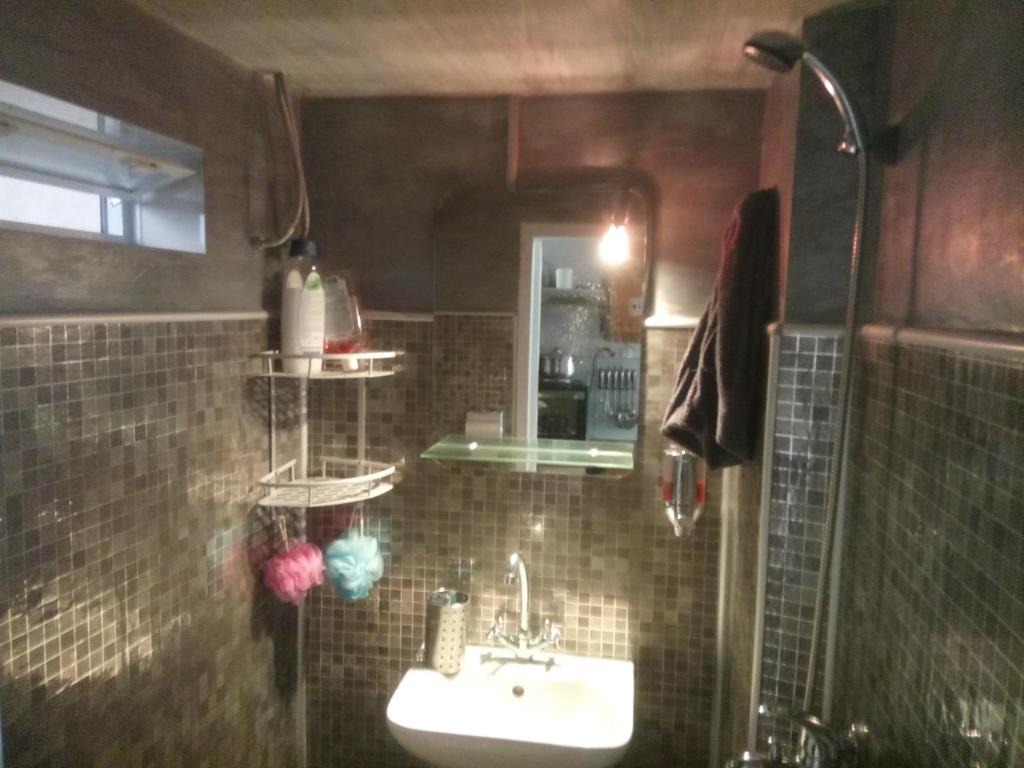 Koupelna v ubytování Central, nice and clean apartment! ~Sitia~