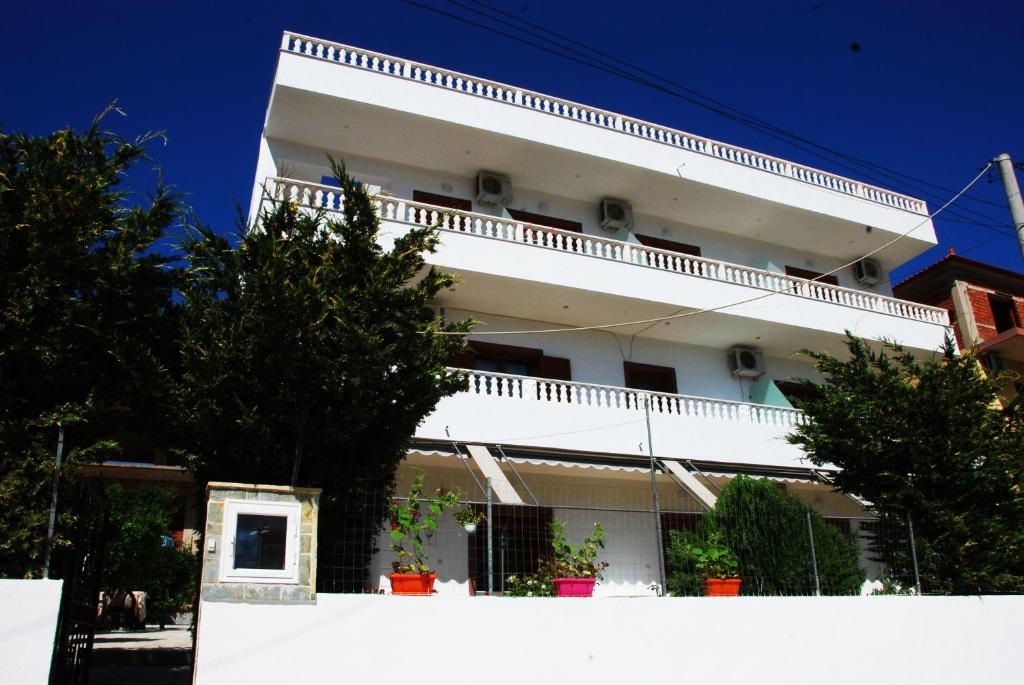 A balcony or terrace at Vila Renato Ksamil